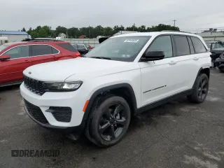 2023 Jeep Grand Cherokee Laredo with VIN 1C4RJHAG8PC569833, listed as a Copart auction lot 62543635 with 22,373 mi miles and Salvage title. Bid and sale history available at DreamBid. Image 1.