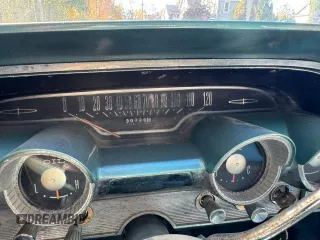 1964 Mercury Monterey z VIN 4W42Y537013, wystawiony jako Copart lot #79842704 z przebiegiem 30 729 mil mil oraz Tytuł czysty. Historia ofert i sprzedaży dostępna na DreamBid. Obrazek 8.