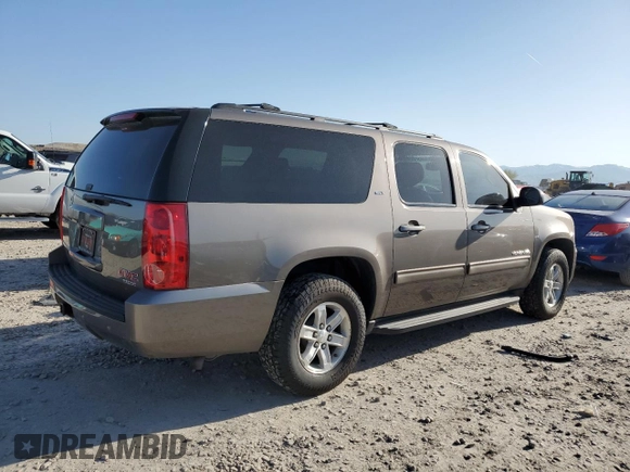 2014 GMC Yukon XL SLT with VIN 1GKS2KE7XER220161, listed as a Copart auction lot 54106865 with 169,583 mi miles and Salvage Title. Bid and sale history available at carsss.com. Image 3.