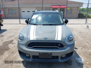 2020 MINI Countryman Cooper S with VIN WMZYX1C08L3L66257, listed as a IAAI auction lot 42402345 with 28,609 mi miles and . Bid and sale history available at DreamBid. Image 12.