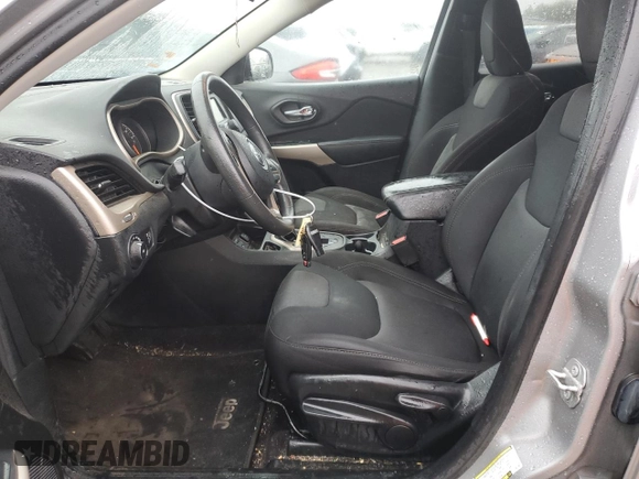 2018 Jeep Cherokee Latitude with VIN 1C4PJLCB3JD611984, listed as a Copart auction lot 43281375 with 145,126 mi miles and Salvage Title. Bid and sale history available at carsss.com. Image 7.