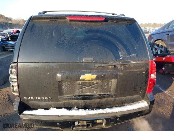 2013 Chevrolet Suburban LT with VIN 1GNSKJE78DR347079, listed as a IAAI auction lot 41404605 with 170,274 mi miles. Bid and sale history available at carsss.com. Image 16.