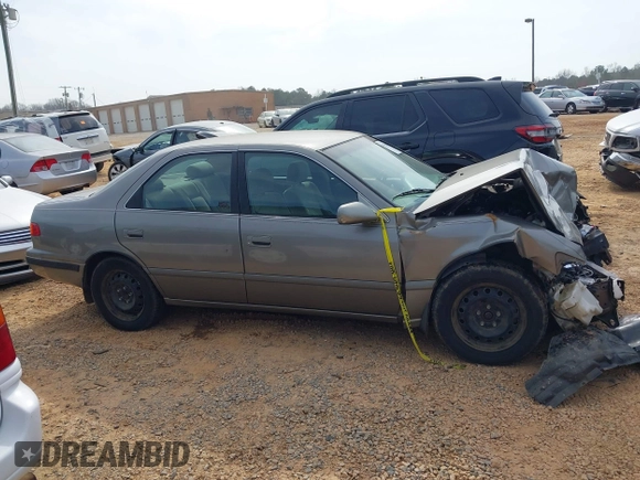 2001 Toyota Camry CE with VIN 4T1BG22K41U099684, listed as a IAAI auction lot 41793186 with 278,645 mi miles and . Bid and sale history available at DreamBid. Image 13.