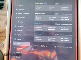 2021 Tesla Model S Long Range Plus z VIN 5YJSA1E2XMF427425, wystawiony jako Copart lot #61996075 z przebiegiem 73 786 mil mil oraz Szkoda całkowita • Salvage title. Historia ofert i sprzedaży dostępna na DreamBid. Obrazek 9.