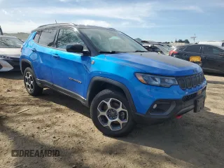2022 Jeep Compass Trailhawk с VIN 3C4NJDDB1NT226032, выставлен на аукционе Copart как лот 50237725 с пробегом 44 805 миль миль и Списание • Salvage title. История ставок и продаж доступна на DreamBid. Изображение 4.