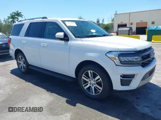 2024 Ford Expedition Limited with VIN 1FMJU1K85REA10326, listed as a IAAI auction lot 42039369 with 2,006 mi miles. Bid and sale history available at carsss.com. Image 1.