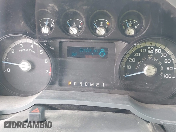 2015 Ford F-250 XLT z VIN 1FT7X2B63FED10680, wystawiony jako IAAI lot #41503254 z przebiegiem 261 634 mil mil oraz . Historia ofert i sprzedaży dostępna na DreamBid. Obrazek 7.