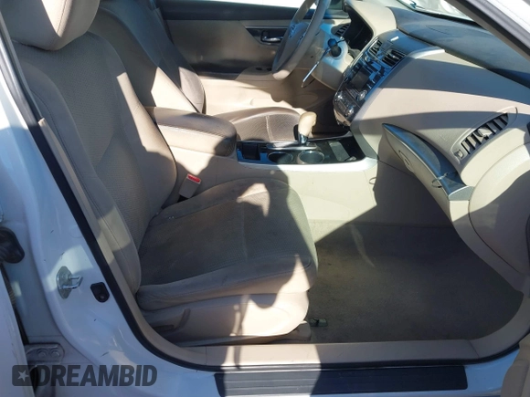 2014 Nissan Altima SV with VIN 1N4AL3AP4EC173766, listed as a IAAI auction lot 41061801 with 162,446 mi miles and . Bid and sale history available at carsss.com. Image 5.