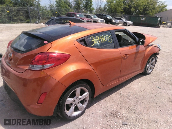 2012 Hyundai Veloster w/Gray Int z VIN KMHTC6AD7CU030176, wystawiony jako IAAI lot #36994035 z przebiegiem Nie podano mil oraz . Historia ofert i sprzedaży dostępna na DreamBid. Obrazek 4.