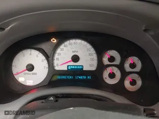 2005 Chevrolet TrailBlazer LT with VIN 1GNDT13S052136871, listed as a IAAI auction lot 41644035 with 174,070 mi miles. Bid and sale history available at carsss.com. Image 7.