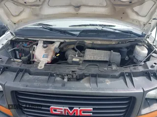 2012 GMC Savana Cargo z VIN 1GTW7FCA3C1186368, wystawiony jako IAAI lot #42127175 z przebiegiem 512 034 mil mil oraz . Historia ofert i sprzedaży dostępna na DreamBid. Obrazek 10.