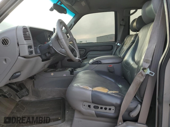 2000 GMC Denali z VIN 1GKEK63R9YR225073, wystawiony jako Copart lot #86819964 z przebiegiem 207 827 mil mil oraz Szkody całkowita. Historia ofert i sprzedaży dostępna na DreamBid. Obrazek 7.