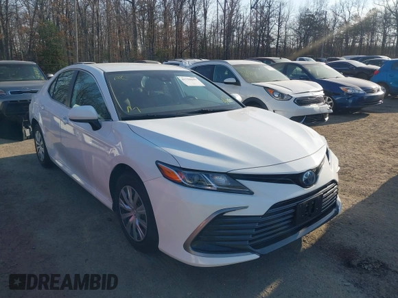 2022 Toyota Camry Hybrid LE with VIN 4T1C31AK8NU589613, listed as a IAAI auction lot 41759699 with 157,355 mi miles. Bid and sale history available at carsss.com. Image 1.