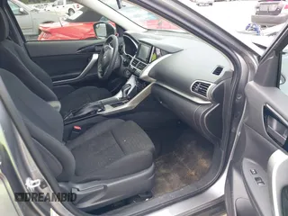 2019 Mitsubishi Eclipse Cross ES z VIN JA4AS3AA5KZ037531, wystawiony jako IAAI lot #39976804 z przebiegiem 80 040 mil mil oraz . Historia ofert i sprzedaży dostępna na DreamBid. Obrazek 5.