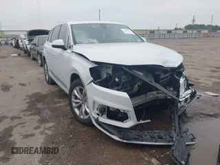 2018 Audi Q7 Premium Plus with VIN WA1LHAF73JD006752, listed as a IAAI auction lot 41398972 with 54,270 mi miles. Bid and sale history available at carsss.com. Image 1.