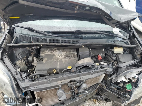 2015 Toyota Sienna SE with VIN 5TDXK3DC6FS689563, listed as a Copart auction lot 60798185 with 170,128 mi miles and Salvage title. Bid and sale history available at DreamBid. Image 12.