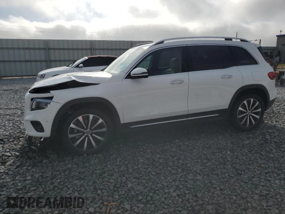 2023 Mercedes-Benz GLB 250 z VIN W1N4M4GB2PW321395, wystawiony jako Copart lot #51124145 z przebiegiem 20 474 mil mil oraz Nie do naprawy. Historia ofert i sprzedaży dostępna na DreamBid. Obrazek 1.
