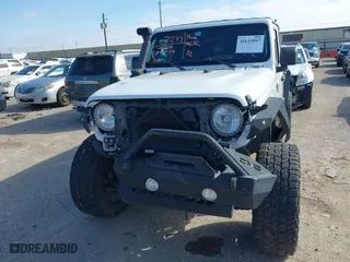 2018 Jeep Wrangler Unlimited Sport S with VIN 1C4HJXDG0JW205803, listed as a IAAI auction lot 41615097 with 1 mi miles. Bid and sale history available at carsss.com. Image 12.