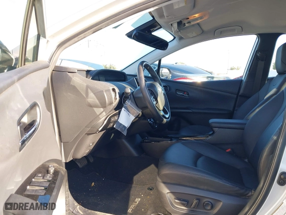 2019 Toyota Prius L Eco with VIN JTDKARFU0K3097075, listed as a IAAI auction lot 41751482 with 16,558 mi miles. Bid and sale history available at carsss.com. Image 5.