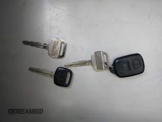 2001 Chevrolet Prizm z VIN 1Y1SK52811Z400984, wystawiony jako IAAI lot #42550019 z przebiegiem 226 246 mil mil oraz . Historia ofert i sprzedaży dostępna na DreamBid. Obrazek 11.
