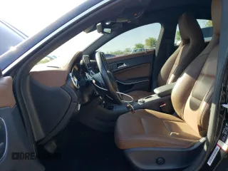 2014 Mercedes-Benz CLA 250 z VIN WDDSJ4GB1EN117302, wystawiony jako Copart lot #56495465 z przebiegiem 105 386 mil mil oraz Szkoda całkowita • Salvage title. Historia ofert i sprzedaży dostępna na DreamBid. Obrazek 7.