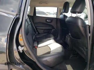 2020 Jeep Compass Latitude с VIN 3C4NJDBB7LT135136, выставлен на аукционе Copart как лот 55781885 с пробегом 54 830 миль миль и Списание • Salvage title. История ставок и продаж доступна на DreamBid. Изображение 11.