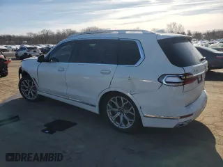 2020 BMW X7 xDrive40i with VIN 5UXCW2C01L9B51479, listed as a Copart auction lot 45929145 with 0 mi miles and Salvage Title. Bid and sale history available at carsss.com. Image 2.
