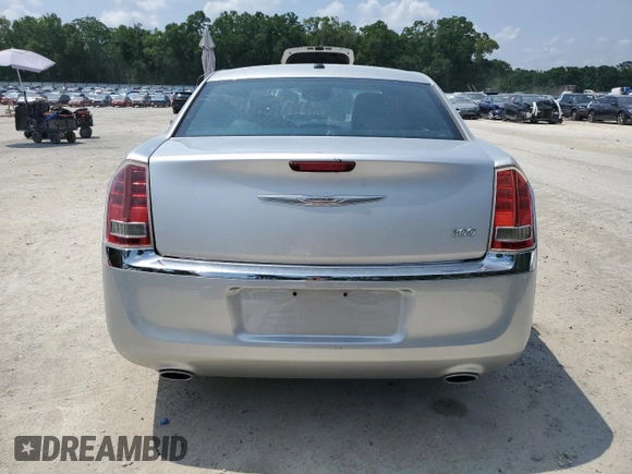 2012 Chrysler 300 Limited z VIN 2C3CCACG4CH249716, wystawiony jako Copart lot #55985435 z przebiegiem 93 756 mil mil oraz Szkody całkowita. Historia ofert i sprzedaży dostępna na DreamBid. Obrazek 6.