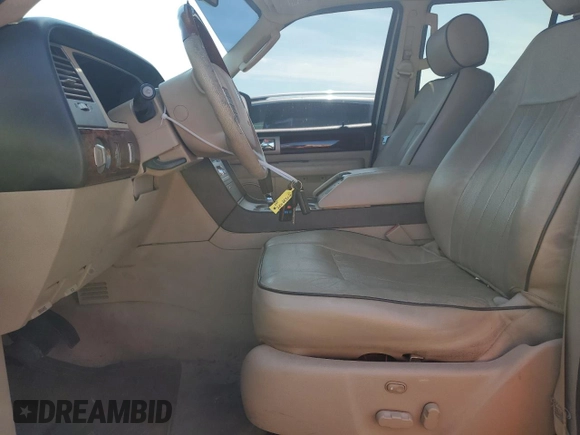 2006 Lincoln Navigator Luxury with VIN 5LMFU27556LJ22624, listed as a Copart auction lot 72046504 with 192,361 mi miles and Clean Title. Bid and sale history available at carsss.com. Image 7.