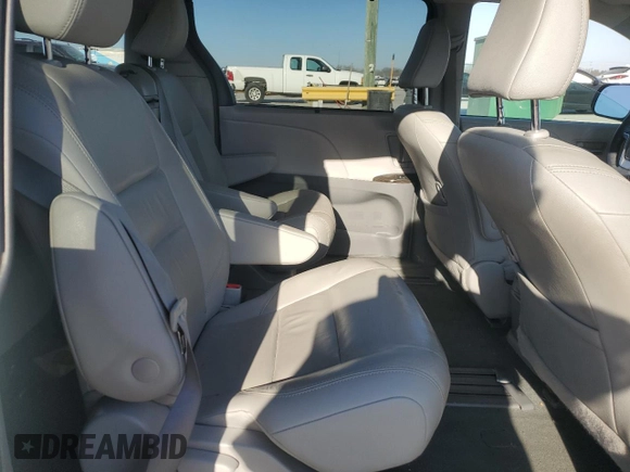 2019 Toyota Sienna XLE Auto Access Seat with VIN 5TDYZ3DC0KS992557, listed as a Copart auction lot 48962085 with 132,365 mi miles and Salvage Title. Bid and sale history available at carsss.com. Image 11.