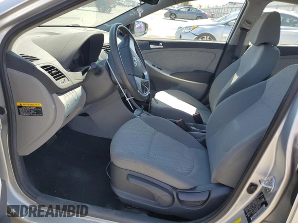 2013 Hyundai Accent GLS z VIN KMHCT4AE5DU416853, wystawiony jako Copart lot #57818195 z przebiegiem 84 550 mil mil oraz Szkoda całkowita • Salvage title. Historia ofert i sprzedaży dostępna na DreamBid. Obrazek 7.