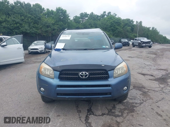 2008 Toyota RAV4 Sport with VIN JTMBD32V185185648, listed as a IAAI auction lot 42650735 with 122,579 mi miles and . Bid and sale history available at DreamBid. Image 13.