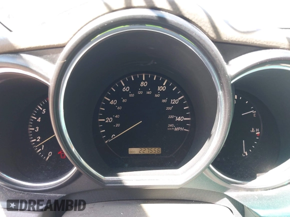 2004 Lexus RX 330 z VIN JTJHA31U640018346, wystawiony jako IAAI lot #42243724 z przebiegiem 227 556 mil mil oraz . Historia ofert i sprzedaży dostępna na DreamBid. Obrazek 7.