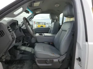 2013 Ford F-250 XL with VIN 1FTBF2A66DEB91888, listed as a Copart auction lot 44631815 with 276,539 mi miles and Clean title. Bid and sale history available at DreamBid. Image 7.