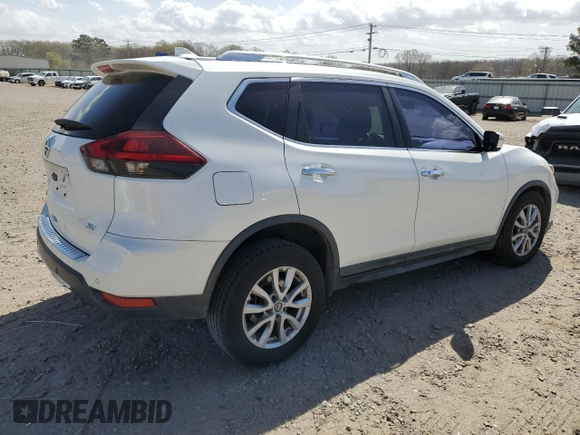 2020 Nissan Rogue SV z VIN KNMAT2MT6LP529864, wystawiony jako Copart lot #49717705 z przebiegiem 83 908 mil mil oraz Szkoda całkowita • Salvage title. Historia ofert i sprzedaży dostępna na DreamBid. Obrazek 3.