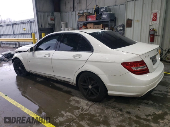 2014 Mercedes-Benz C 250 Sport z VIN WDDGF4HB1EA938087, wystawiony jako Copart lot #51686845 z przebiegiem 92 879 mil mil oraz Szkoda całkowita • Salvage title. Historia ofert i sprzedaży dostępna na DreamBid. Obrazek 2.