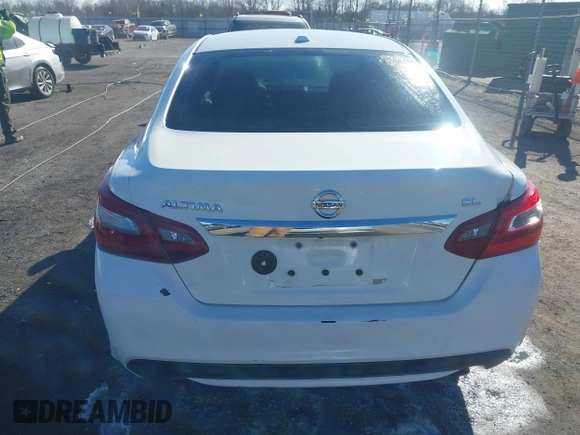 2018 Nissan Altima S with VIN 1N4AL3AP9JC181033, listed as a IAAI auction lot 41400570 with 198,928 mi miles and . Bid and sale history available at carsss.com. Image 19.