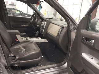 2008 Mercury Mariner Premier z VIN 4M2CU87108KJ15433, wystawiony jako IAAI lot #41924055 z przebiegiem 168 569 mil mil oraz . Historia ofert i sprzedaży dostępna na DreamBid. Obrazek 5.
