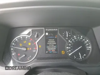 2022 Toyota Tundra 4WD SR5 with VIN 5TFLA5DB2NX024401, listed as a Copart auction lot 45866885 with 31,223 mi miles and Salvage Title. Bid and sale history available at carsss.com. Image 9.