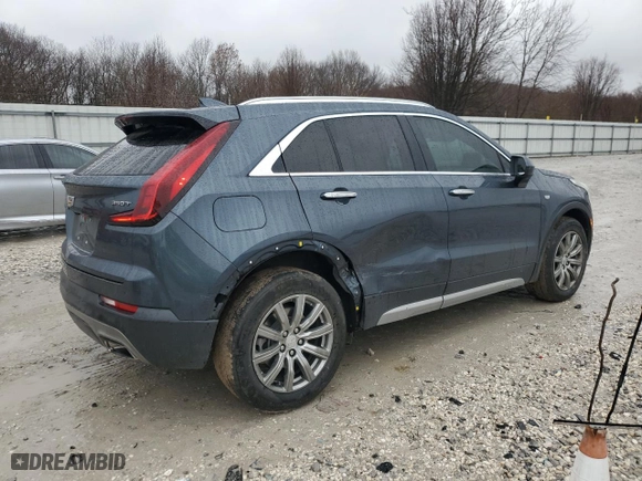2020 Cadillac XT4 FWD Premium Luxury with VIN 1GYFZCR48LF043018, listed as a Copart auction lot 45097125 with 84,567 mi miles and Salvage Title. Bid and sale history available at carsss.com. Image 3.