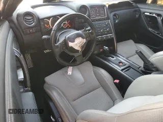 2016 Nissan GT-R Premium z VIN JN1AR5EFXGM290743, wystawiony jako Copart lot #75346334 z przebiegiem 34 358 mil mil oraz Szkody całkowita. Historia ofert i sprzedaży dostępna na DreamBid. Obrazek 8.