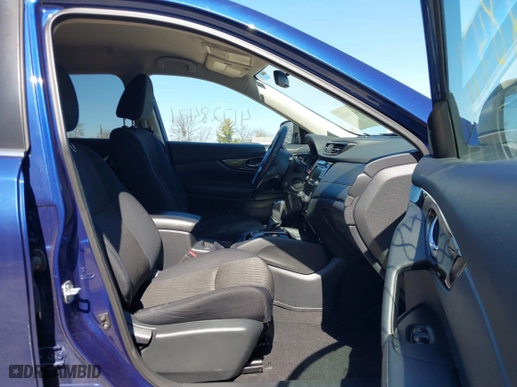 2019 Nissan Rogue SL with VIN 5N1AT2MTXKC748229, listed as a IAAI auction lot 41728471 with 64,153 mi miles. Bid and sale history available at carsss.com. Image 5.