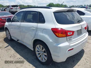 2011 Mitsubishi Outlander SE with VIN JA4AP4AU8BZ012589, listed as a IAAI auction lot 42316134 with 176,450 mi miles and . Bid and sale history available at DreamBid. Image 3.