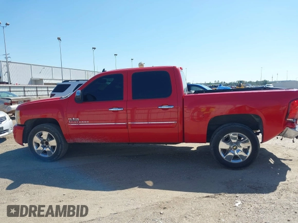 2011 Chevrolet Silverado 1500 LT with VIN 3GCPCSE02BG351470, listed as a IAAI auction lot 41899663 with 293,511 mi miles and . Bid and sale history available at DreamBid. Image 14.
