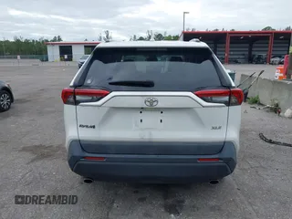 2019 Toyota RAV4 XLE with VIN 2T3W1RFV3KW054552, listed as a IAAI auction lot 40885219 with 40,695 mi miles and . Bid and sale history available at DreamBid. Image 16.