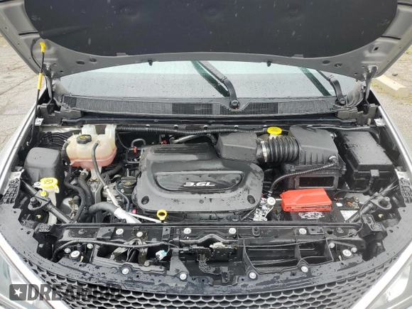 2017 Chrysler Pacifica Touring L with VIN 2C4RC1BG2HR552731, listed as a Copart auction lot 55069825 with 33,315 mi miles and Salvage Title. Bid and sale history available at DreamBid. Image 12.