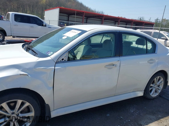 2013 Subaru Legacy Premium z VIN 4S3BMCC6XD3029329, wystawiony jako IAAI lot #42028367 z przebiegiem 210 139 mil mil oraz . Historia ofert i sprzedaży dostępna na DreamBid. Obrazek 6.