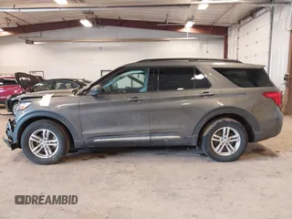 2023 Ford Explorer XLT with VIN 1FMSK8DH2PGB45913, listed as a IAAI auction lot 41701277 with 13,939 mi miles. Bid and sale history available at carsss.com. Image 14.