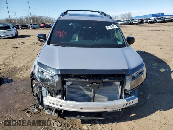 2024 Honda Passport TrailSport with VIN 5FNYF8H64RB005399, listed as a Copart auction lot 48120465 with 11,930 mi miles and Salvage Title. Bid and sale history available at DreamBid. Image 5.