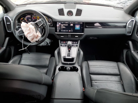 2020 Porsche Cayenne z VIN WP1AA2AY7LDA05290, wystawiony jako Copart lot #58533945 z przebiegiem 70 155 mil mil oraz Szkoda całkowita • Salvage title. Historia ofert i sprzedaży dostępna na DreamBid. Obrazek 8.